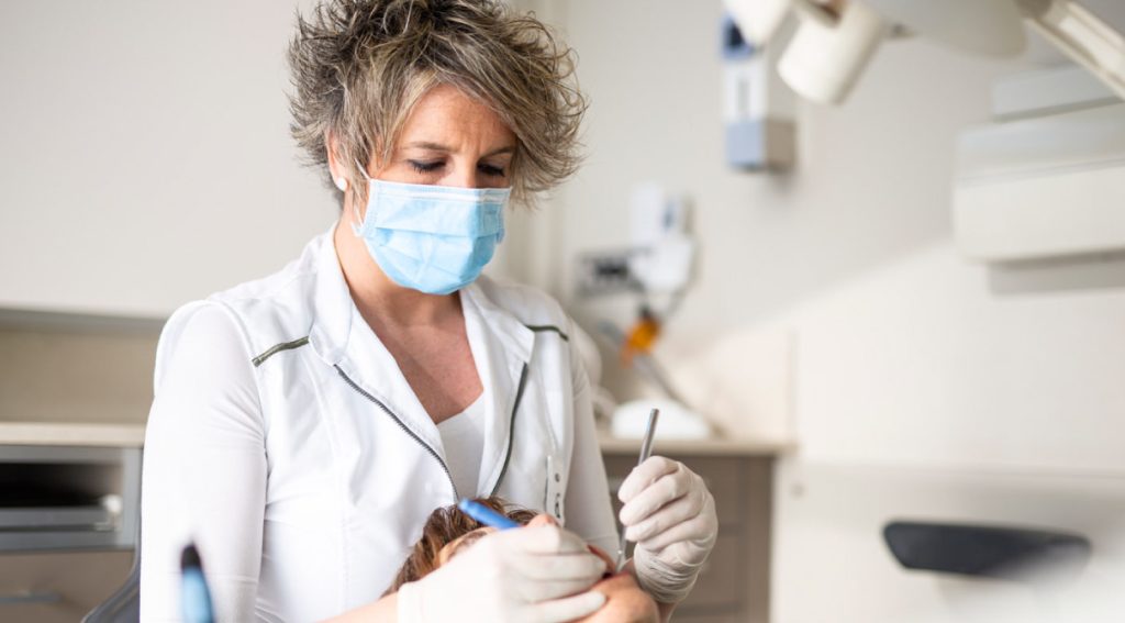 Clínica dental Dra. Sandra Figueras · Especialistes en odontologia